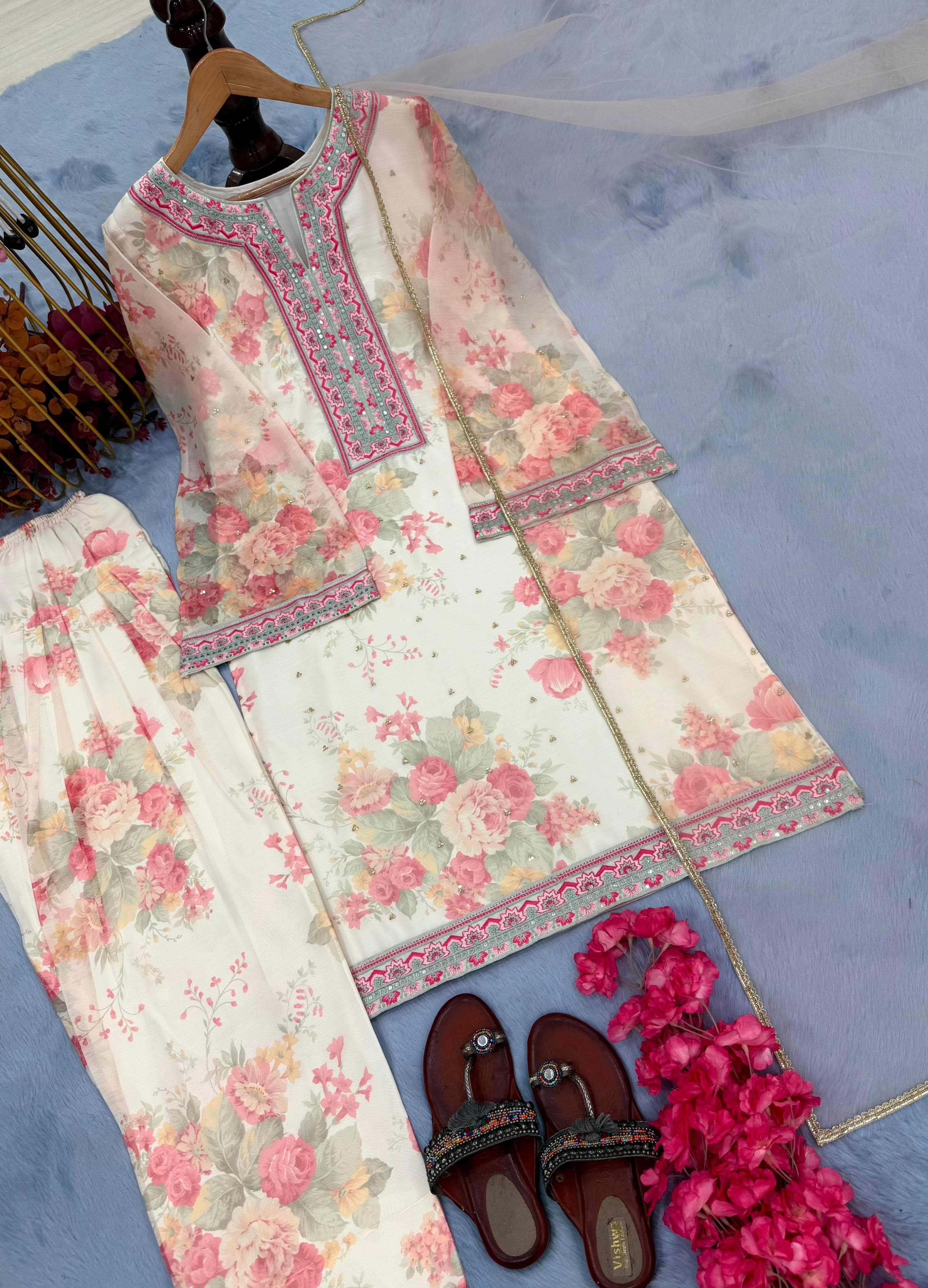 Designer Party Wear Look Pur Sifon Georgette.