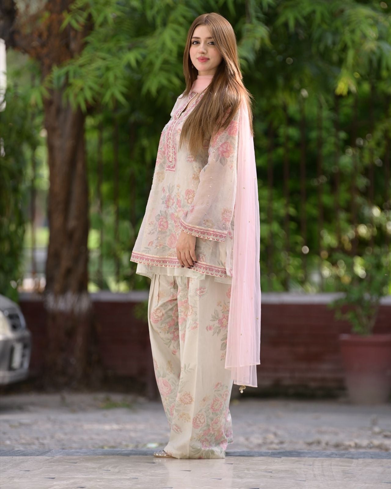 Designer Party Wear Look Pur Sifon Georgette.